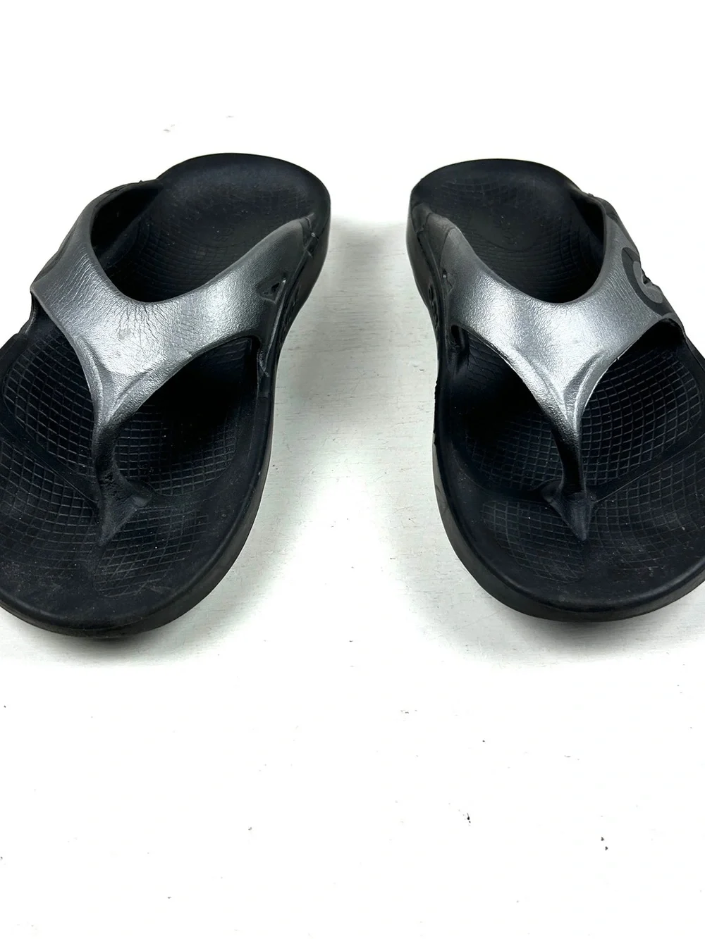 OOFOS Toe Slide Sandal Post Run Recovery Footwear M9 W11 EUR 42 Black Gray